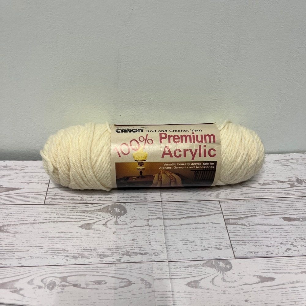 Caron 100% Premium Acrylic Yarn Off White 2502 Vintage 4-Ply 3oz Skein H2500